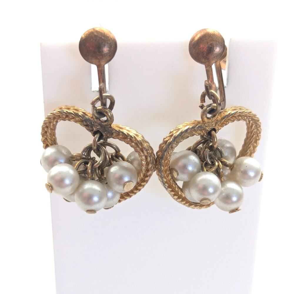 Vintage ChaCha Faux Pearl Cluster Gold Tone Heart Romantic Screwback Earrings